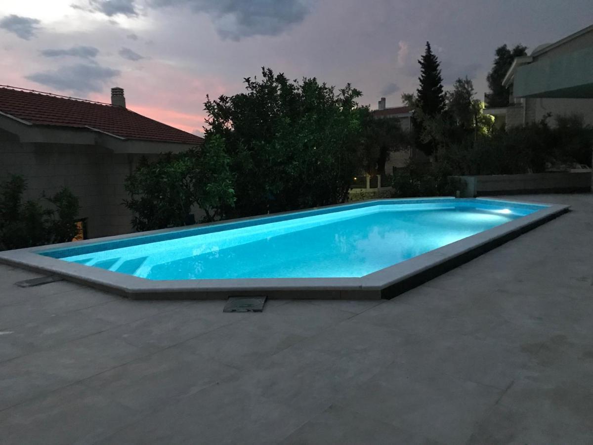 Rezevici Boutique Villa Petrovac Buitenkant foto